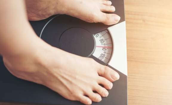 ¿Por qué es importante mantener un peso adecuado?